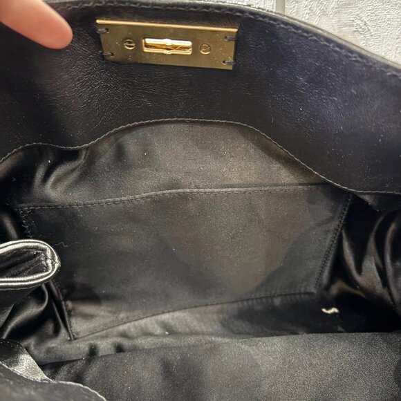 Marc Jacobs Duffy Frog Tote - Picture 11 of 11